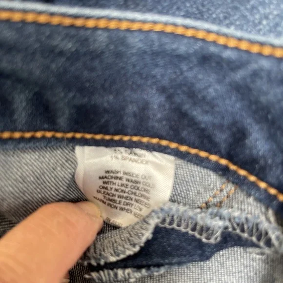 Signature Studio Jeans 16 Womens Regular‎ Size Blue Denim Distressed Dark - Picture 6 of 6